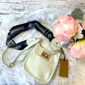 Steve Madden NWT Belisse bag white with thick logo strap